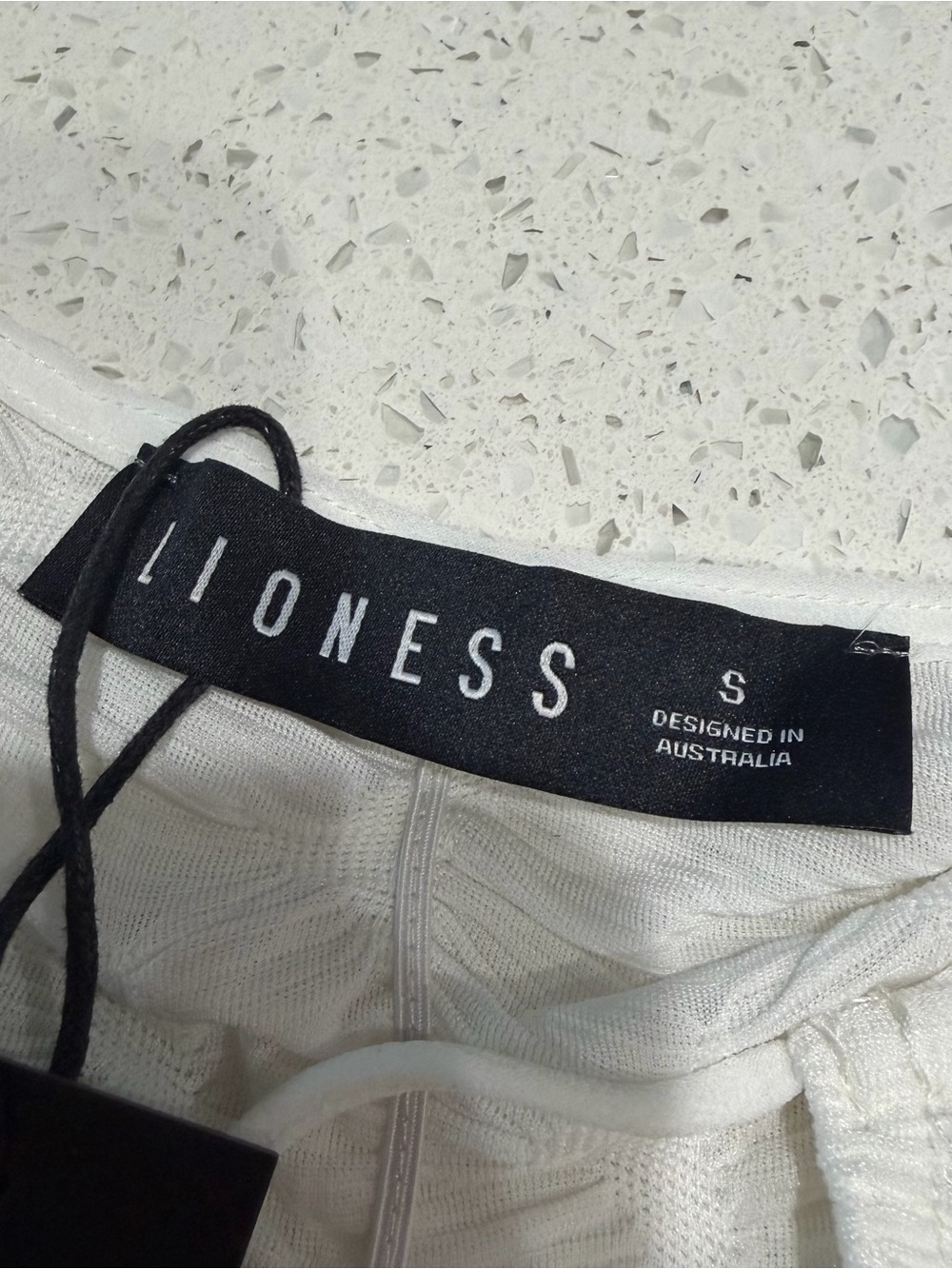 Lioness White Ruched Tie-Front Long Sleeve Crop Top - Picture 4 of 5